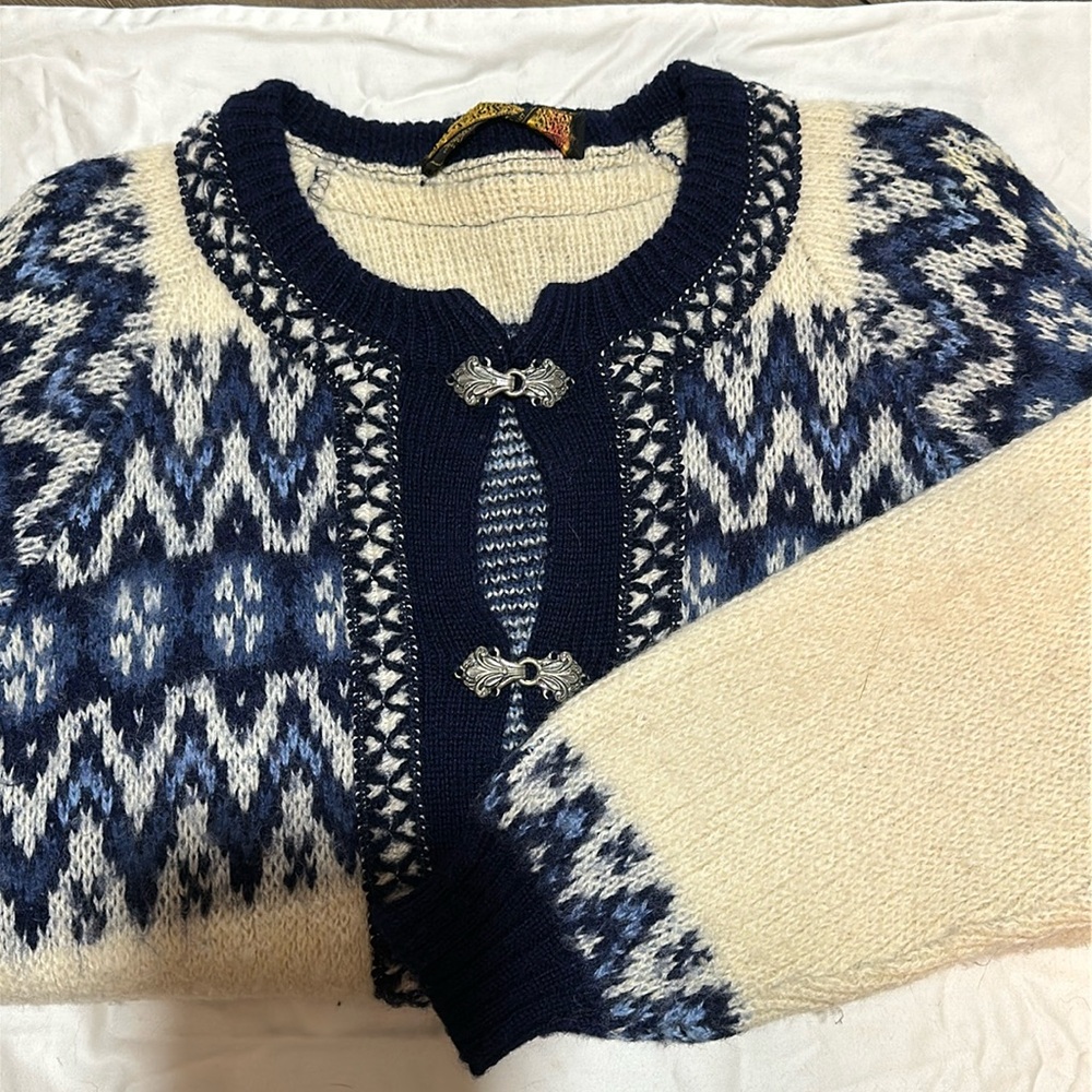 Amazing Vintage Norwegian Wool Sweater